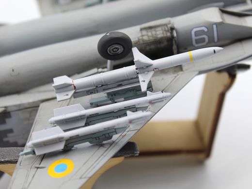 "Охотник за РЛС", МиГ-29 "9-13" украинский истребитель с ракетами HARM, 1:72, ICM, 72143 (Сборная модель)