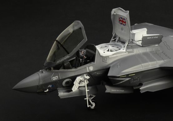 Истребитель F-35 B Lightning II (STOVL version), 1:48, Italeri, 2810 (Сборная модель)