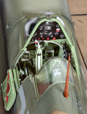 Истребитель Spitfire Mk IIa, 1:32, Revell, 03986 (Сборная модель)